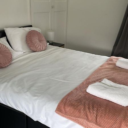 2 Bedroom Home With Driveway Close To Quayside Gateshead Exteriér fotografie